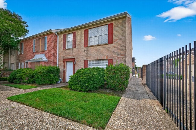 Building Photo - 4064 Belle Park Dr