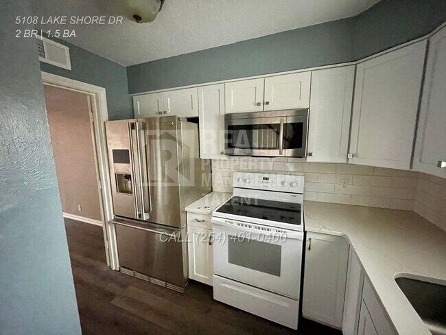 Building Photo - 2 Bedroom, 1.5 Bathroom Townhome for Rent ...