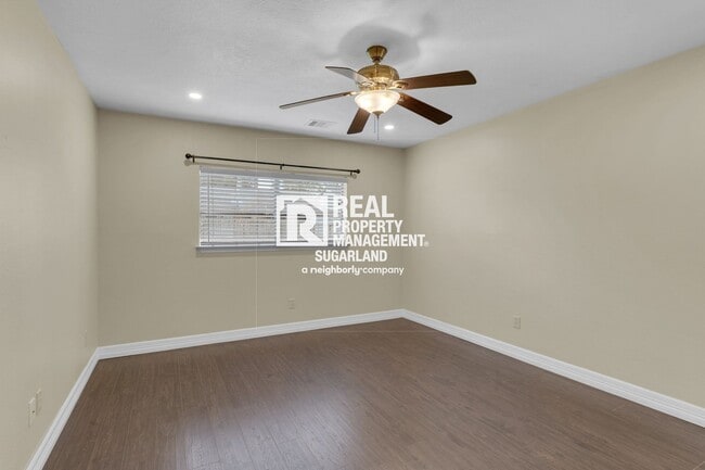 Building Photo - Fantastic Katy 3-2 close to everything