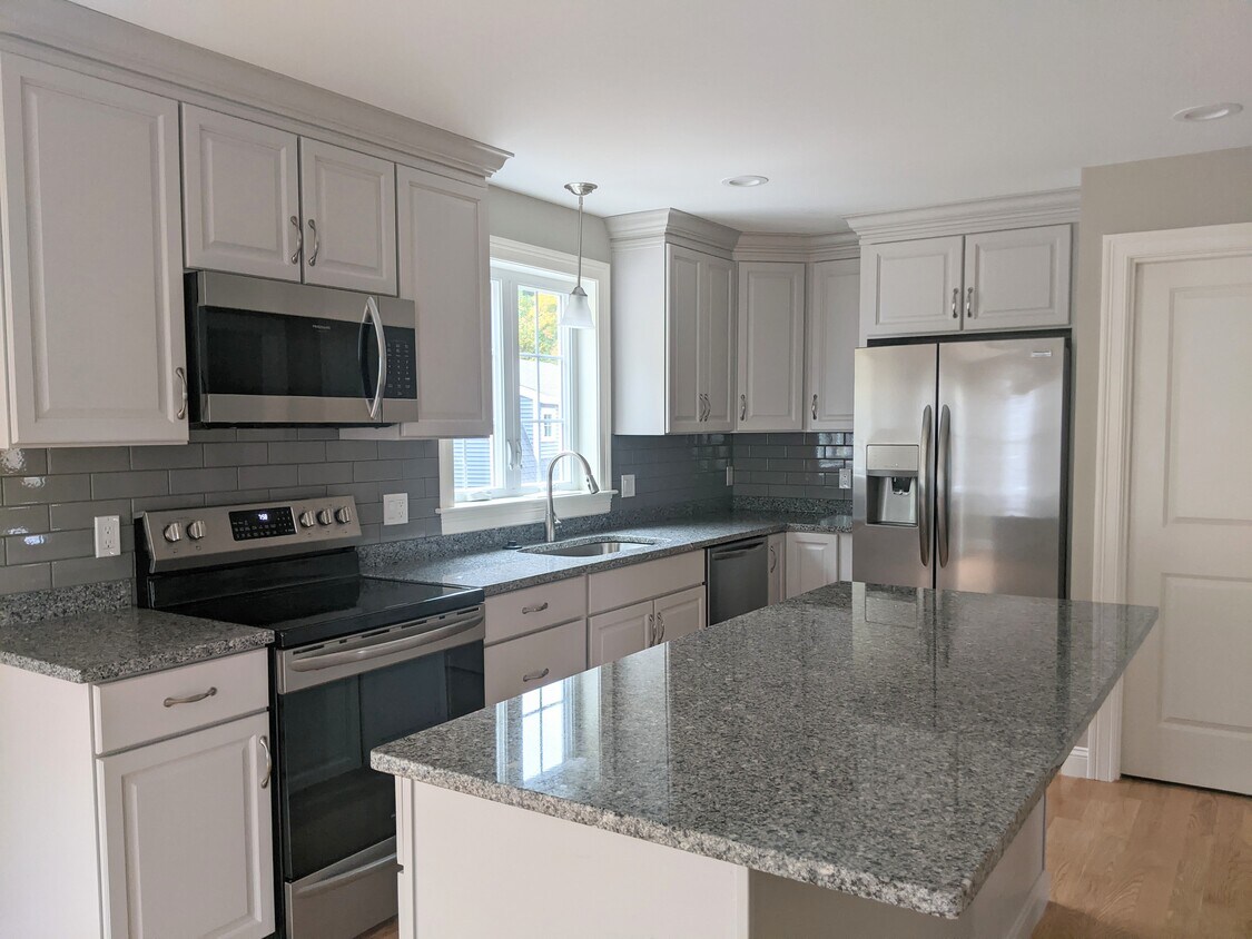 18 Borselli Dr, Woburn, MA 01801 Apartments in Woburn, MA