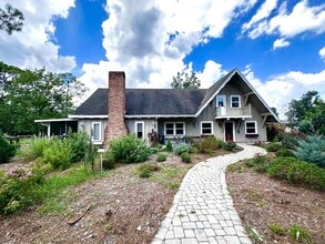 Building Photo - 5020 Cub Lake Dr