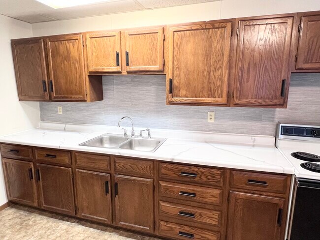 Foto del edificio - 609 N Pokegama Ave