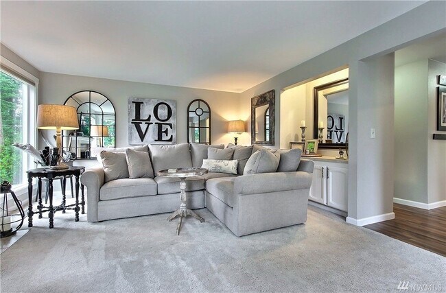 Foto del edificio - 310 39th Ave Ct NW