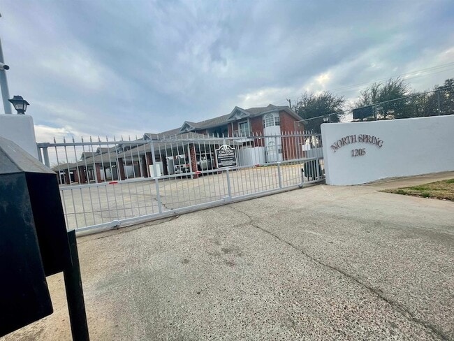 Foto del edificio - 1205 International Blvd