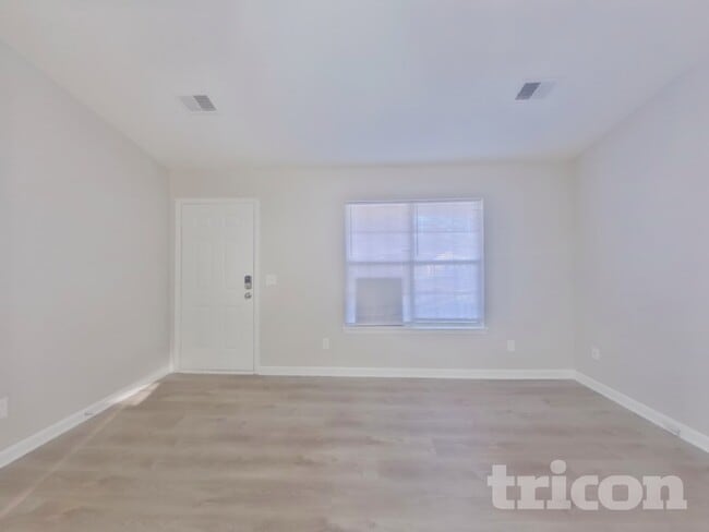 Building Photo - 173 Burma Rd