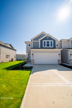 Building Photo - 3721 SW Clayton Dr