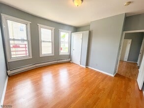 Building Photo - 341 16th Ave