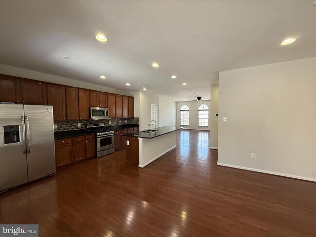 Foto del edificio - 6764 Green Mill Way