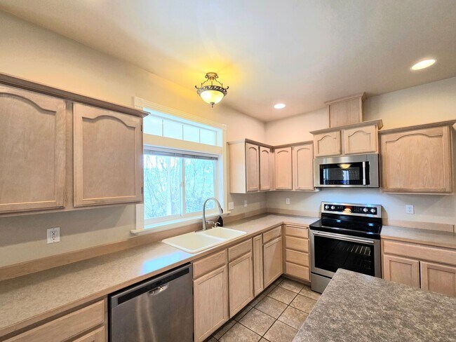 Foto del edificio - Luxurious Country Living in Desirable Cashmere Location!! 5 Bed + Den, 2.5 Bath!