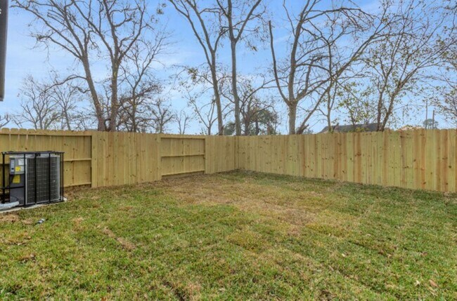 Building Photo - 7956 Bonaire St