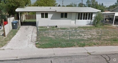 Building Photo - 221 Desmet Dr