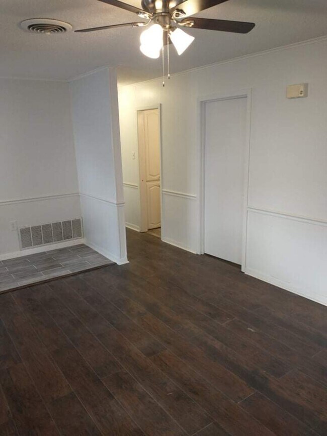 Building Photo - 471 LCR 466 R7471