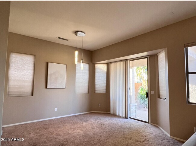 Foto del edificio - 16924 W Northampton Rd