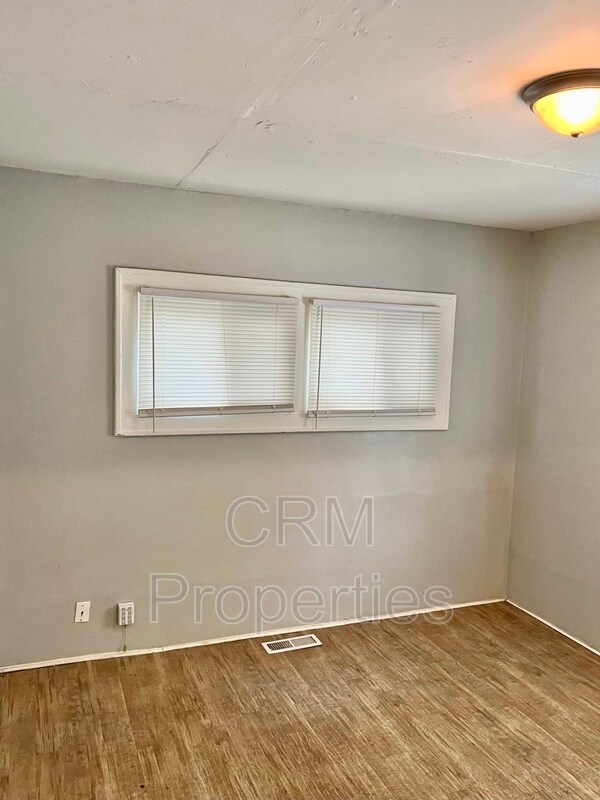 Building Photo - 1524 N Tacoma Ave