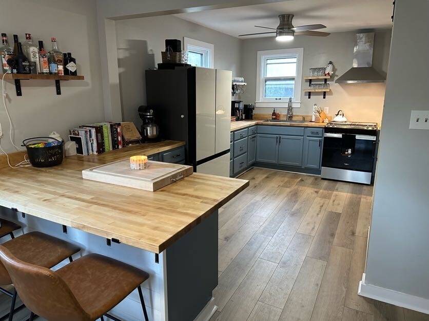 Kitchen - 79 Genesee St