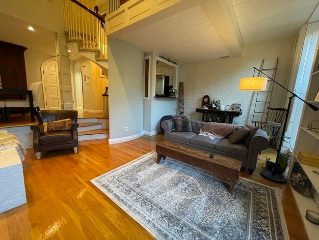 Foto del edificio - 124 Beacon St