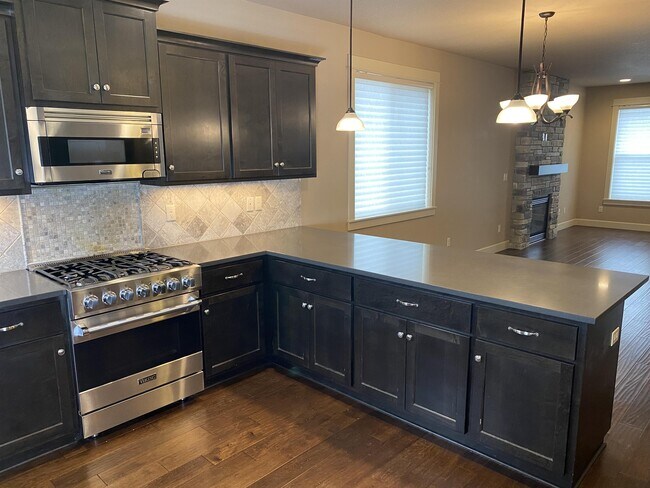 Building Photo - 14632 Catalpa Way