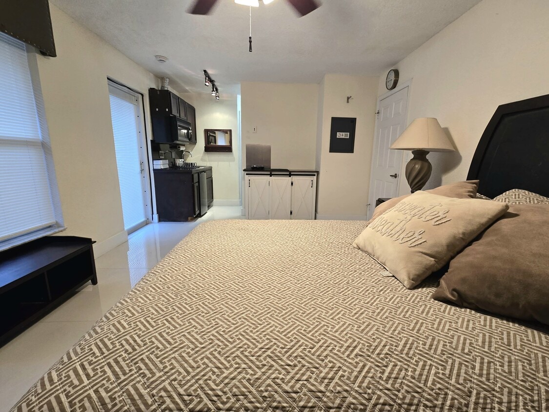 Primary Photo - 10962 NW 18th Pl