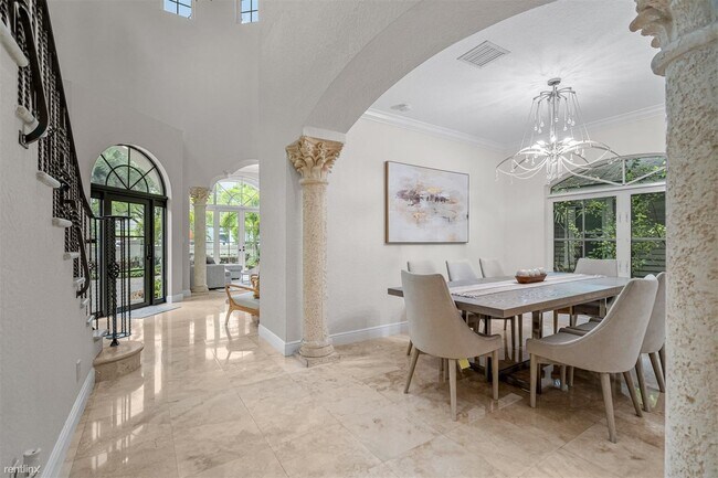 Foto del edificio - 4 br, 5 bath House - 815 SE 2nd Ct