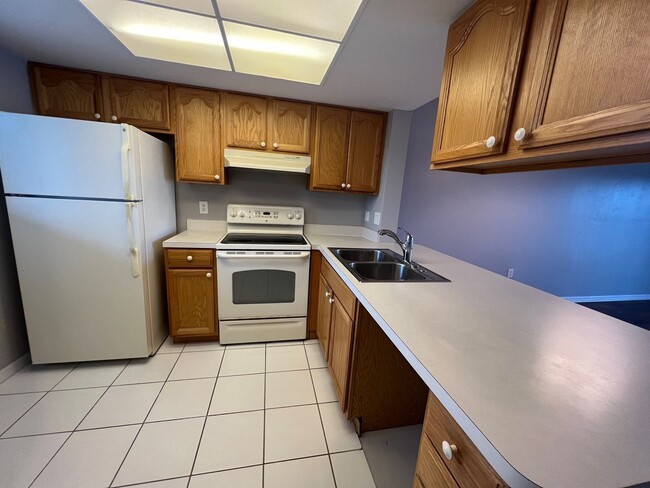 Building Photo - 2 br, 2 bath House - 25275 Rampart Blvd #306