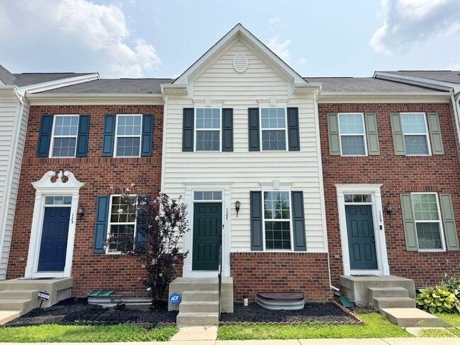 Building Photo - 127 Streamview Dr