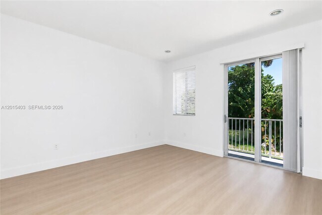 Foto del edificio - 2610 NE 213th St