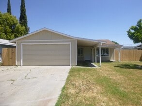 Building Photo - 3200 Virginia St