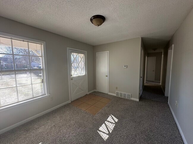 Foto del edificio - 6024 Elk Grove Rd