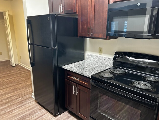 Building Photo - Cloisters of Concord