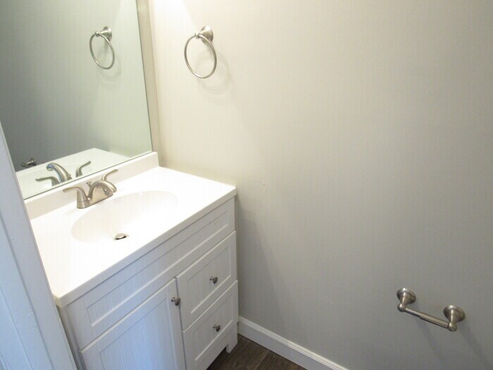 Primary Photo - Townhome with lots of renovations, central...