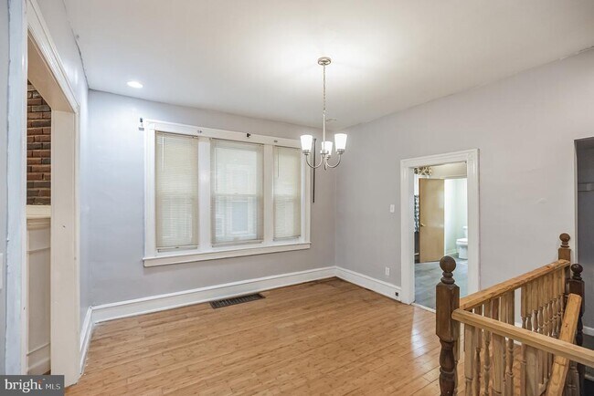 Foto del edificio - 530 N 58th St
