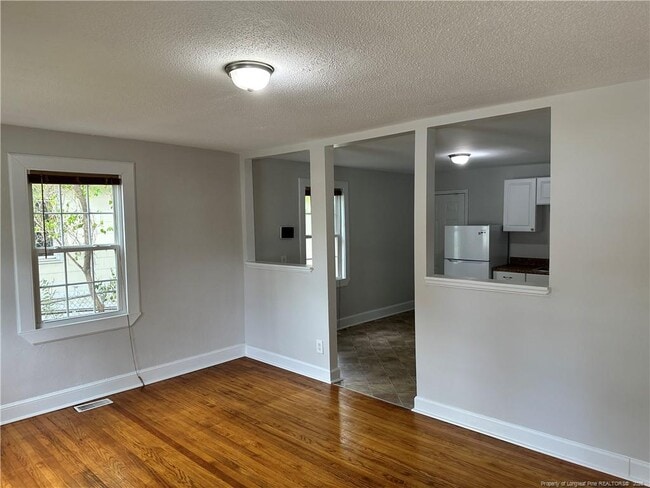 Building Photo - 409 Boundary Ln