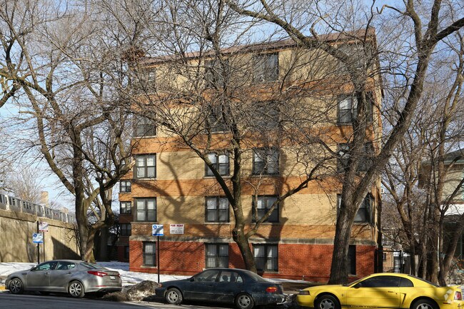Building Photo - 1360 W Touhy Ave