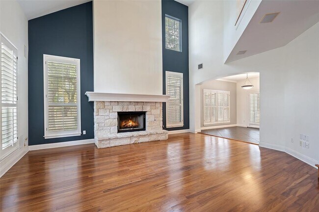 Foto del edificio - 4305 Shoal Creek Blvd