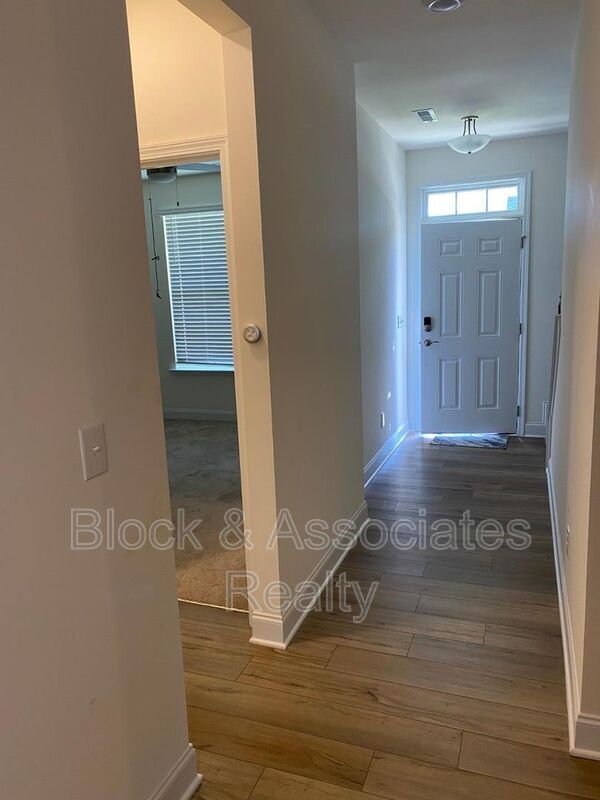 Foto del edificio - 1241 Sidney Crk Dr