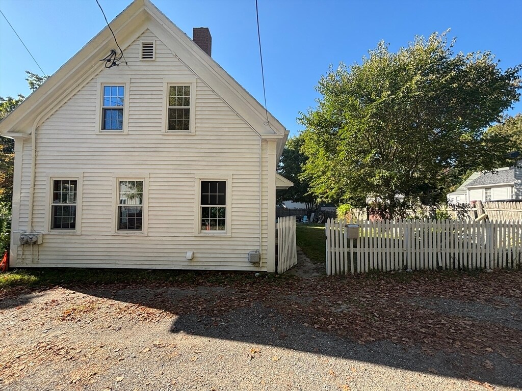 Primary Photo - 18 Bolton Pl