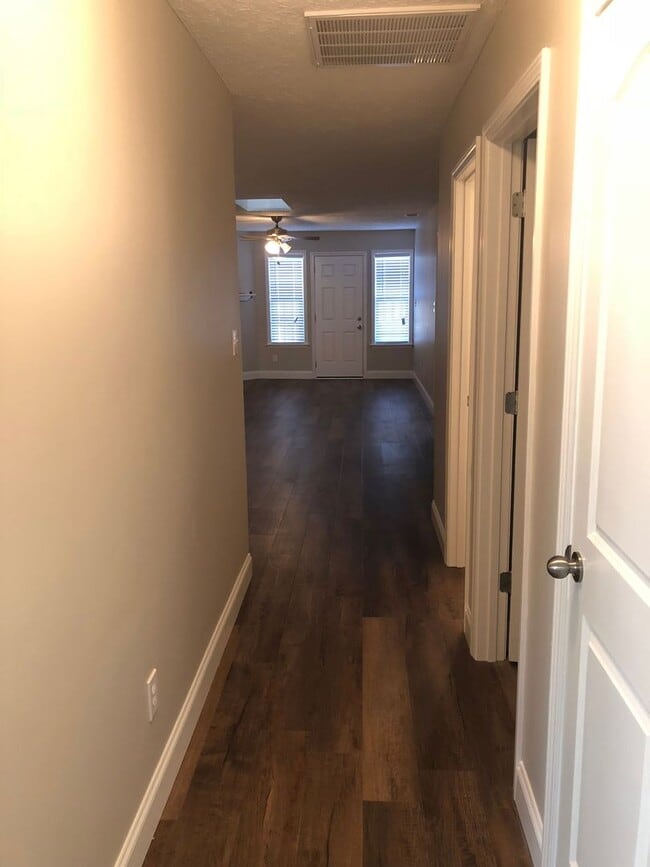 Building Photo - 2 Bedroom 2 Bath in Evans