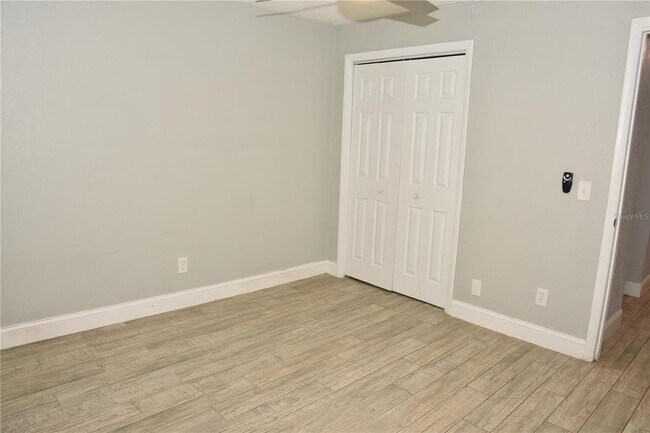 Building Photo - 2419 Rio Pinar Lakes Blvd