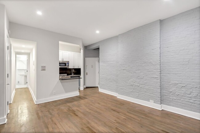 Plano de planta - 220 East 95th Street