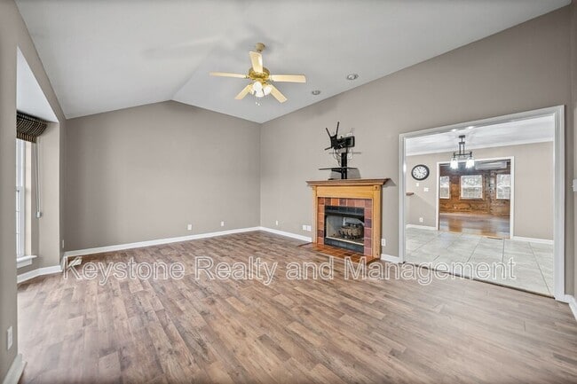 Foto del edificio - 1362 Archer Pl