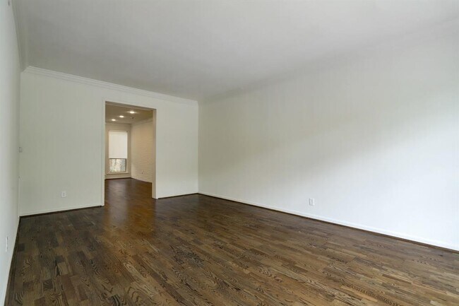 Foto del edificio - 7524 Del Monte Dr