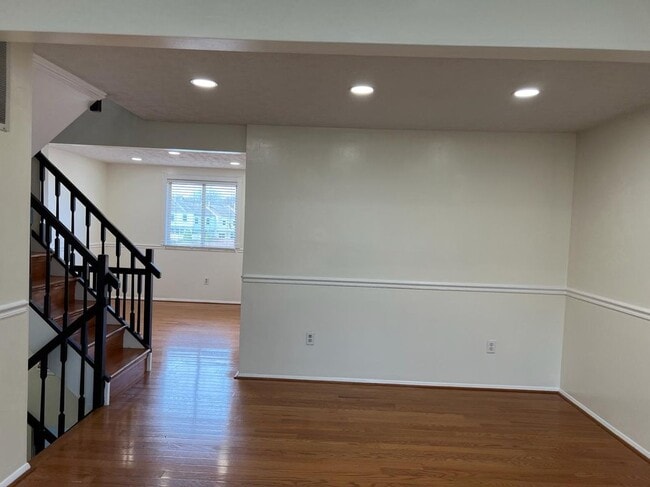 Building Photo - 3737 Keefer Ct