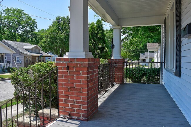 Foto del edificio - FOR RENT  - NORFOLK / ODU AREA