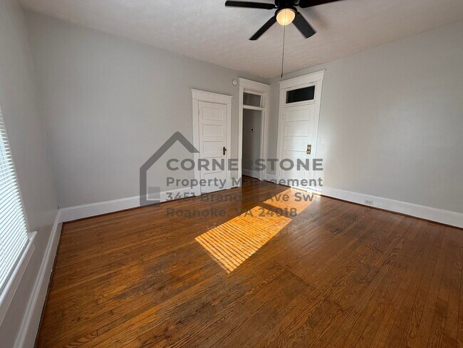 Foto del edificio - 420 Allison Ave SW