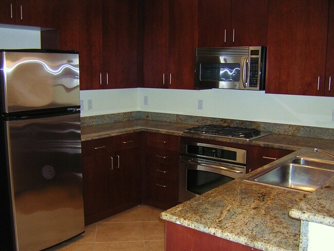 Kitchen - 50 E Serene Ave