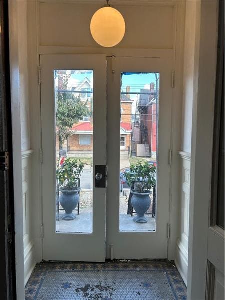 Building Photo - 310 Stratford Ave