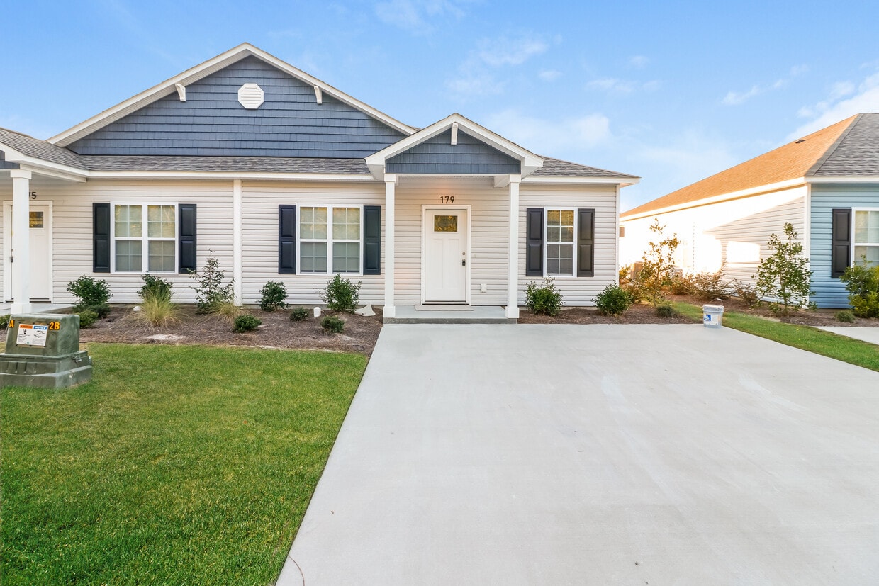 Foto principal - 179 Highlands Glen Dr, Shallotte, NC