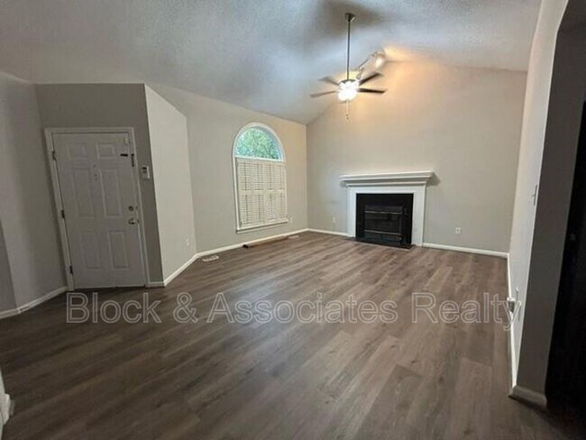 Building Photo - 2700 W Jameson Rd