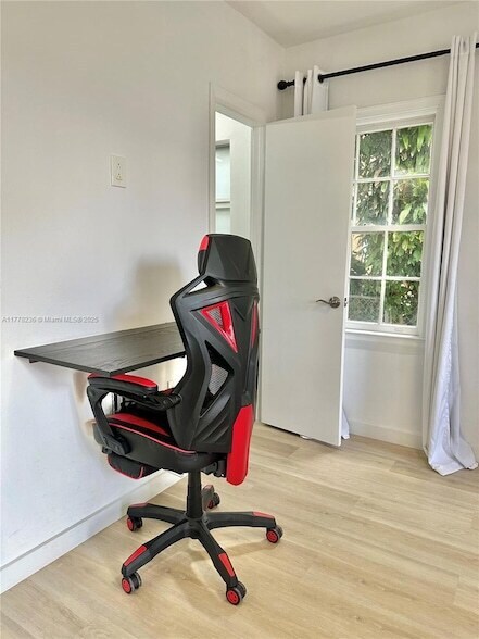 Foto del edificio - 415 75th St