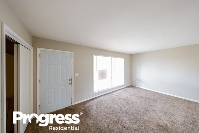 Building Photo - 916 Daniel Cir